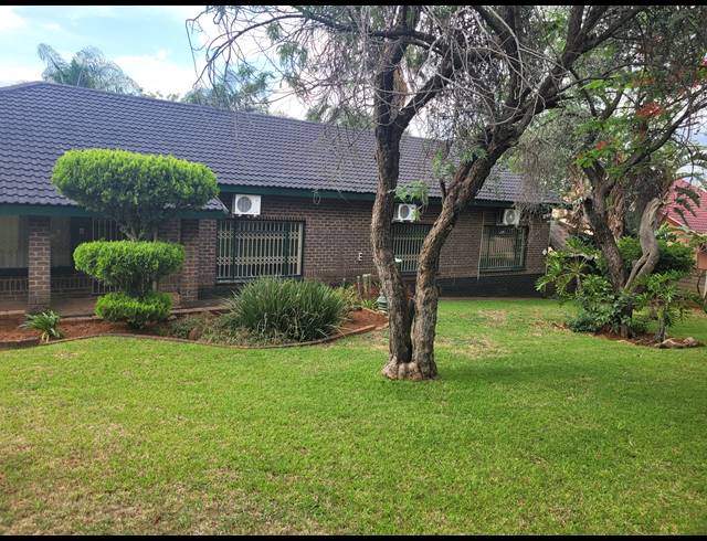 4 BEDROOM HOUSE TO LET IN SAFARI GARDENS